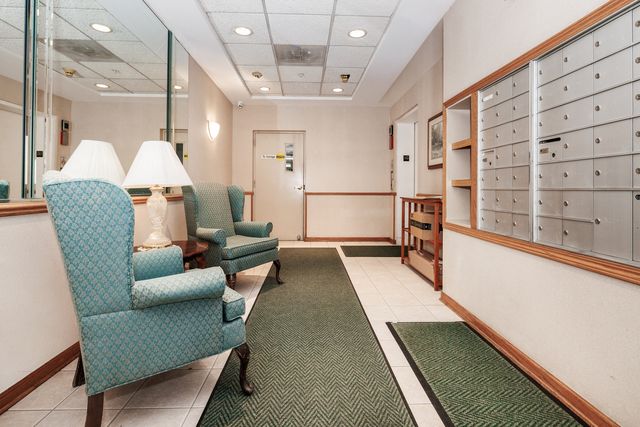 1636 Ashland Avenue 309, Des Plaines, IL 60016