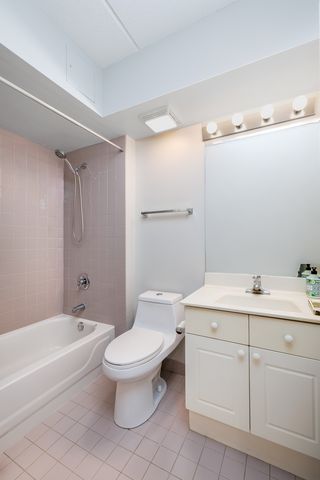 1636 Ashland Avenue 309, Des Plaines, IL 60016