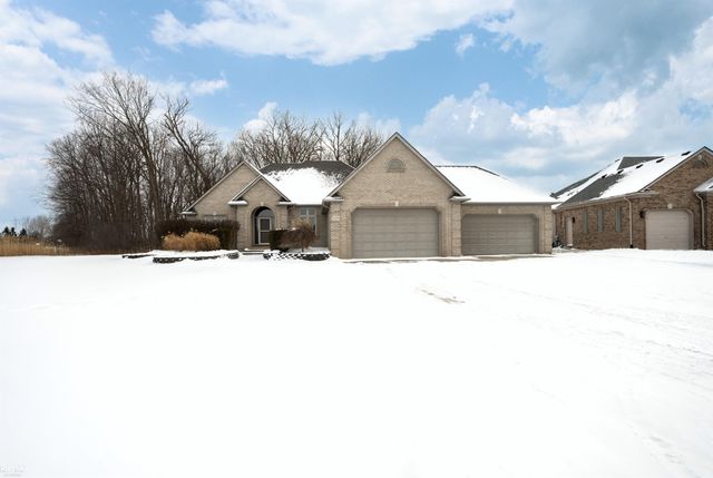 48498 Beacon Square Drive, Macomb, MI 48044