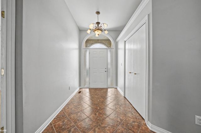 48498 Beacon Square Drive, Macomb, MI 48044