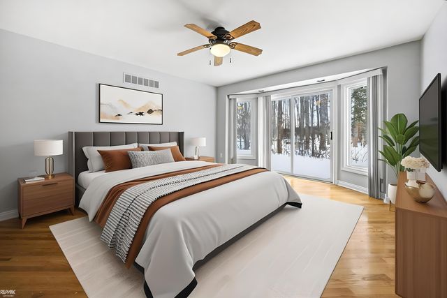 48498 Beacon Square Drive, Macomb, MI 48044