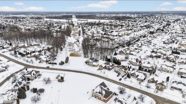 48498 Beacon Square Drive, Macomb, MI 48044