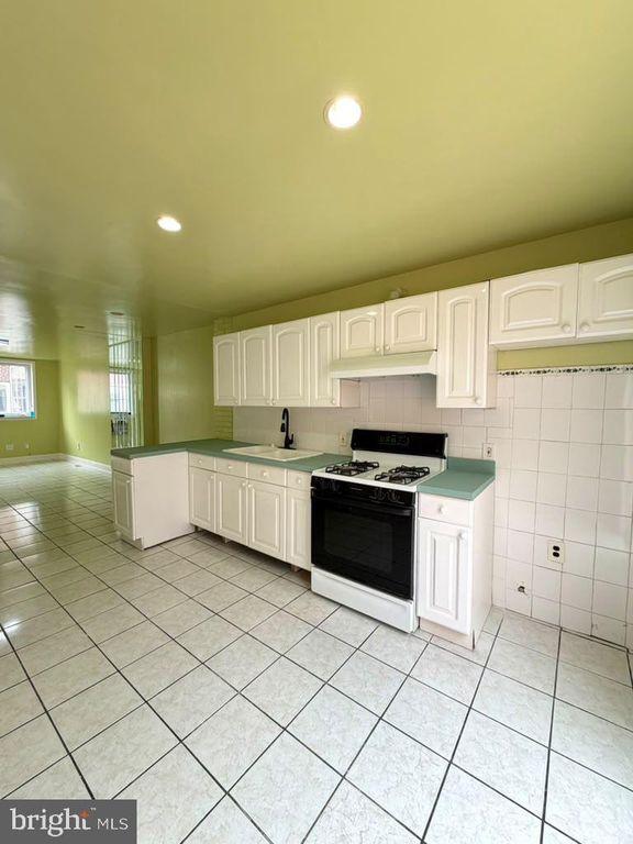 916 SIGEL ST, PHILADELPHIA, PA 19148 — photo 3