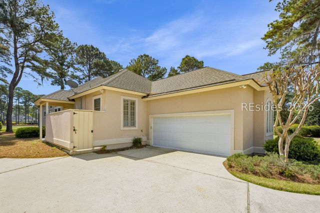 15 Lexington Dr, Bluffton, SC 29910