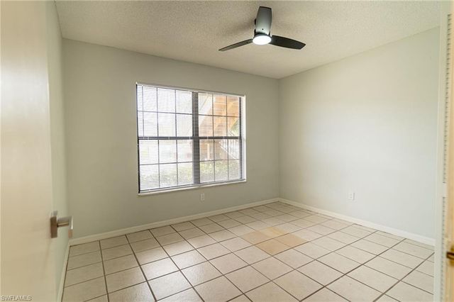 5254 Treetops DR J101, Naples, FL 34113