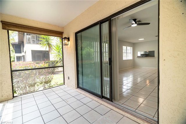 5254 Treetops DR J101, Naples, FL 34113