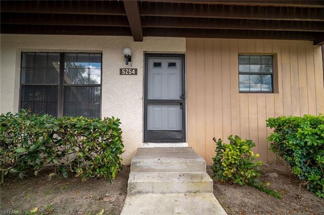 5254 Treetops DR J101, Naples, FL 34113