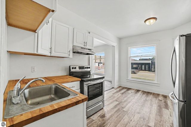 236 E Center Street, Alma, MI 48801