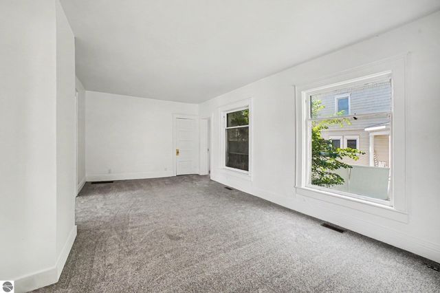 236 E Center Street, Alma, MI 48801