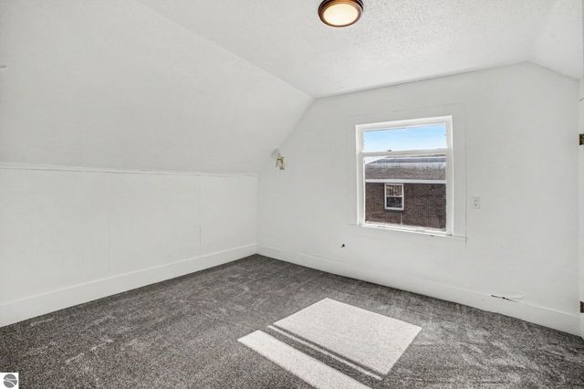 236 E Center Street, Alma, MI 48801