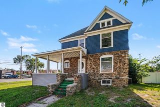 236 E Center Street, Alma, MI 48801