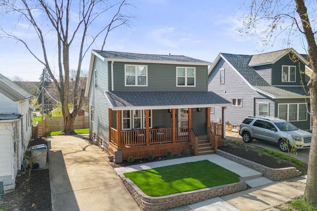 2611 S Austin STREET, Milwaukee, WI 53207