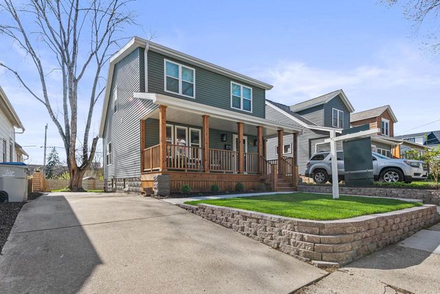 2611 S Austin STREET, Milwaukee, WI 53207
