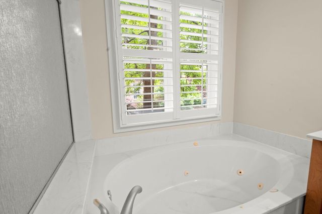 8789 Laurel Grove Lane, North Charleston, SC 29420
