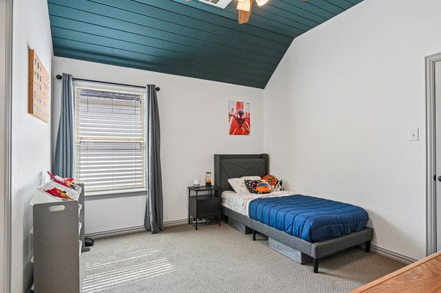 916 Champions Court, Roanoke, TX 76262