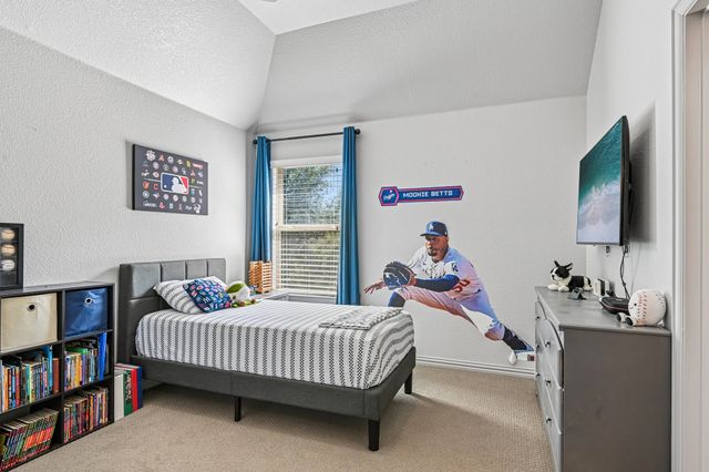 916 Champions Court, Roanoke, TX 76262