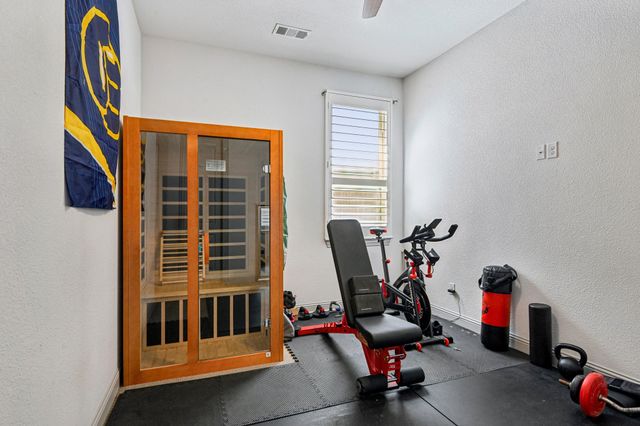 916 Champions Court, Roanoke, TX 76262