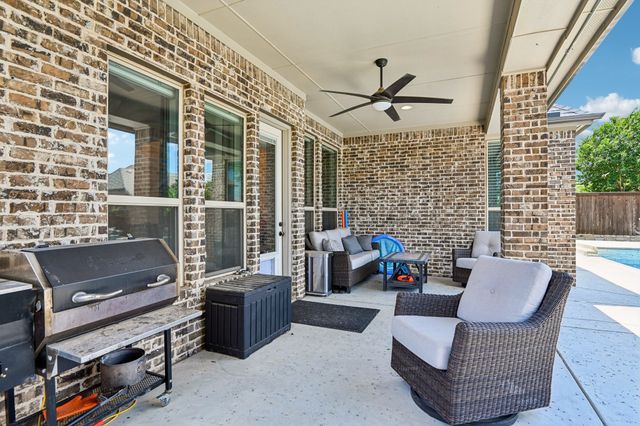 916 Champions Court, Roanoke, TX 76262