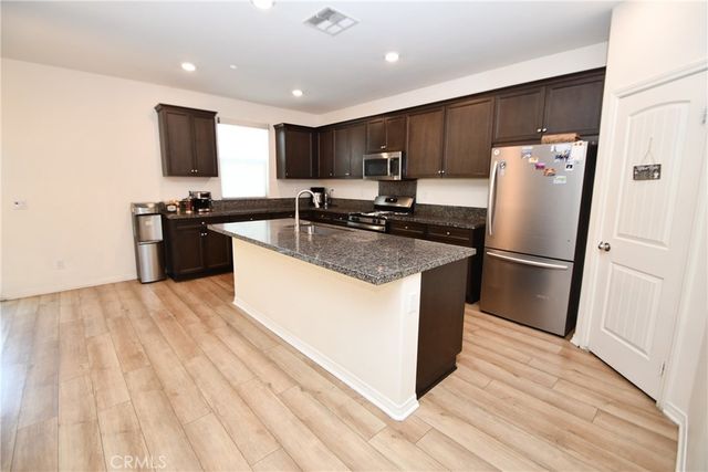 16696 AVANTI LN, Fontana, CA 92336