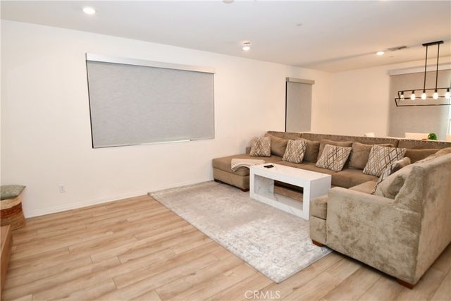 16696 AVANTI LN, Fontana, CA 92336