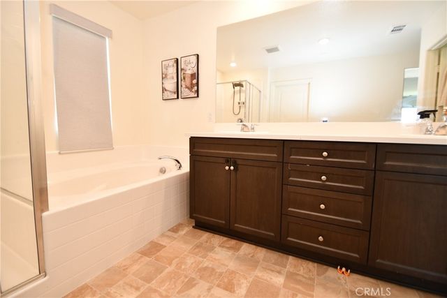 16696 AVANTI LN, Fontana, CA 92336
