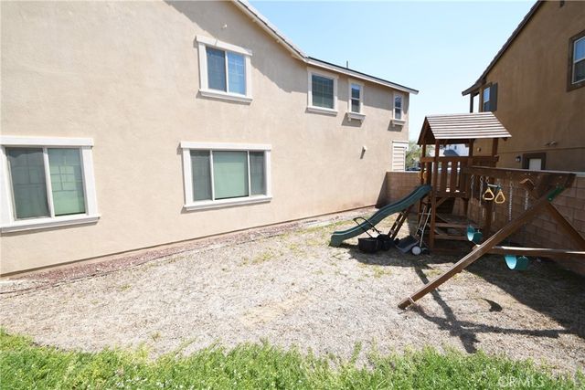 16696 AVANTI LN, Fontana, CA 92336