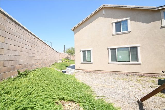 16696 AVANTI LN, Fontana, CA 92336