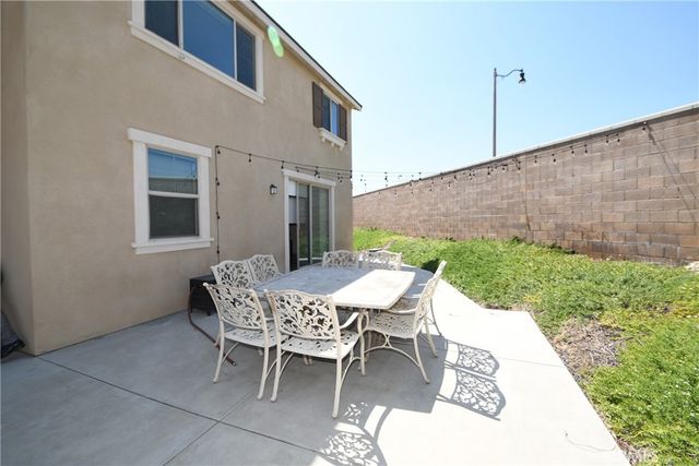 16696 AVANTI LN, Fontana, CA 92336