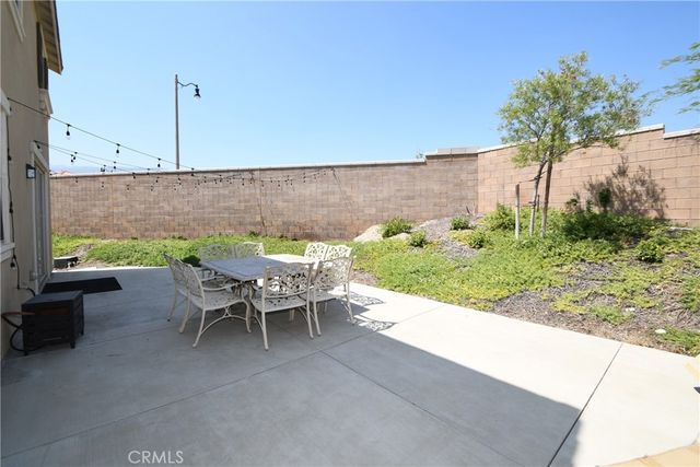 16696 AVANTI LN, Fontana, CA 92336