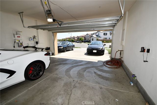 16696 AVANTI LN, Fontana, CA 92336