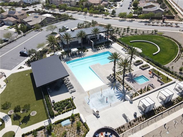 16696 AVANTI LN, Fontana, CA 92336