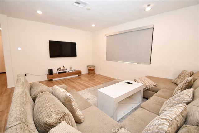 16696 AVANTI LN, Fontana, CA 92336