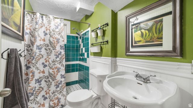 10865 S 1000 E, Sandy, UT 84094