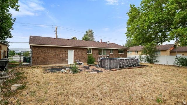10865 S 1000 E, Sandy, UT 84094
