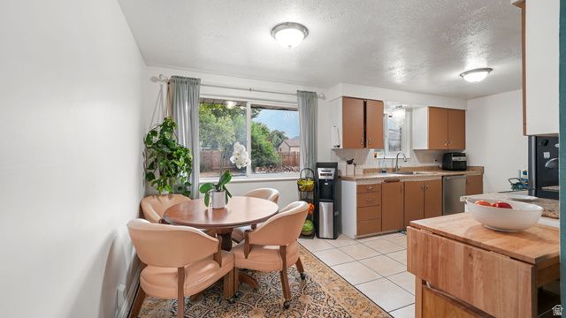10865 S 1000 E, Sandy, UT 84094