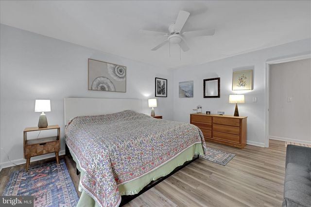 401 COUNTRY PLACE DR, Lancaster, PA 17601