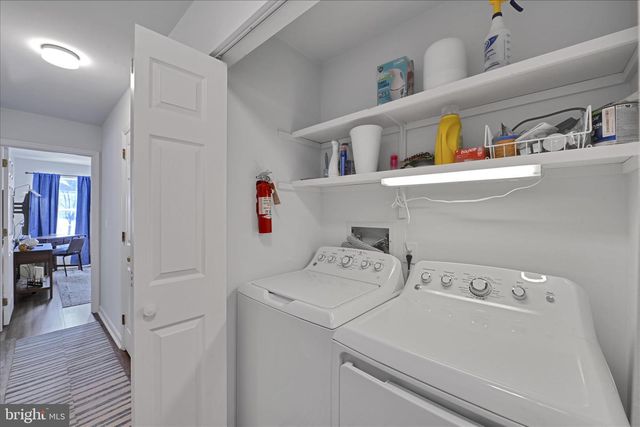 401 COUNTRY PLACE DR, Lancaster, PA 17601