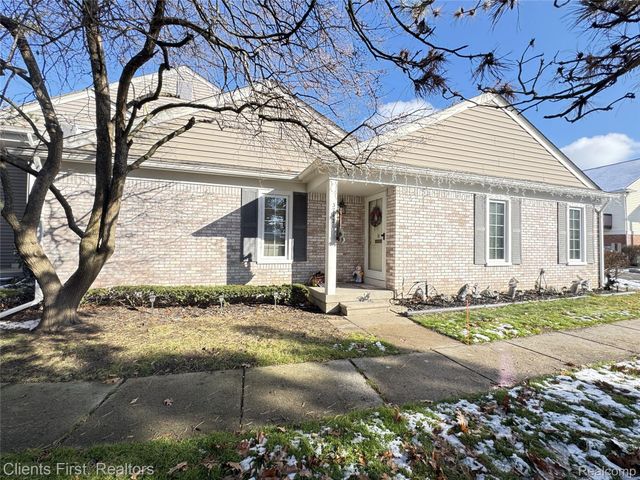 37421 Stonegate Circle 33, Clinton Charter Township, MI 48036