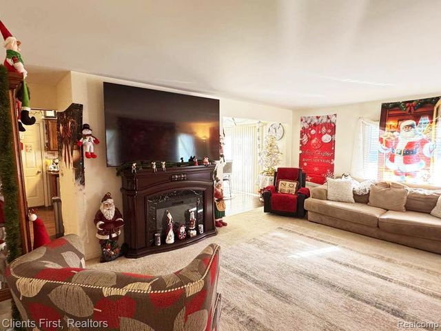 37421 Stonegate Circle 33, Clinton Charter Township, MI 48036