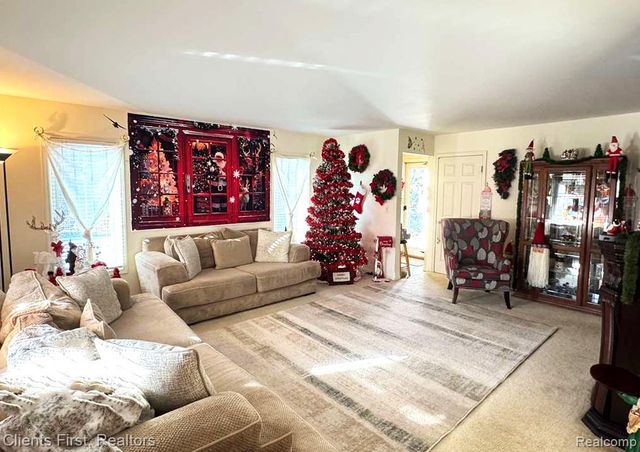 37421 Stonegate Circle 33, Clinton Charter Township, MI 48036