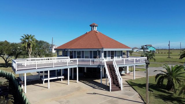 128 White Heron Drive, Anahuac, TX 77514