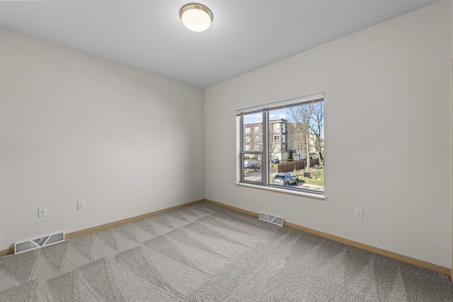 2813 No Oaks Ridge, Fitchburg, WI 53711