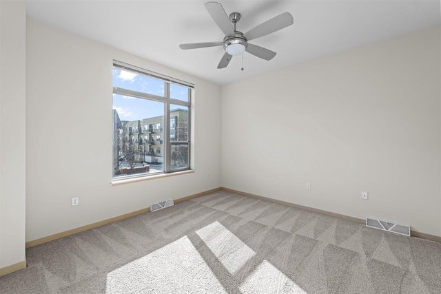 2813 No Oaks Ridge, Fitchburg, WI 53711