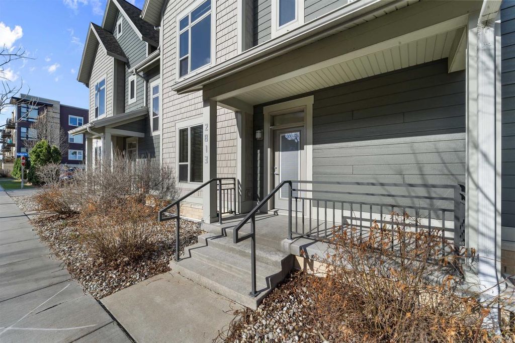 2813 No Oaks Ridge, Fitchburg, WI 53711