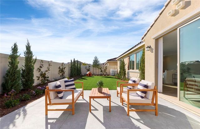 739 Spyglass Court, Perris, CA 92571