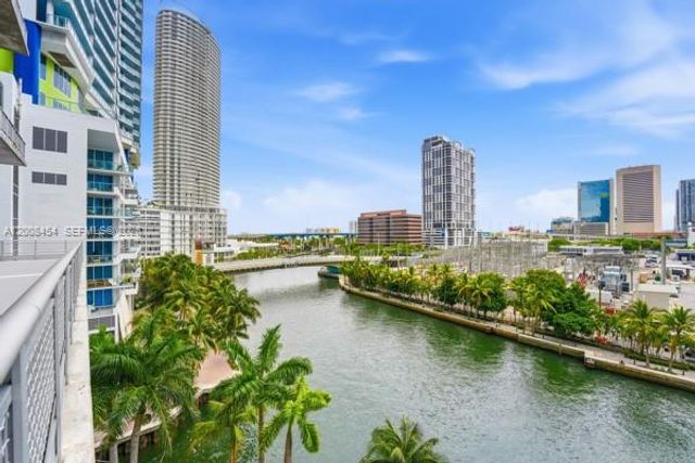 690 SW 1st Ct 1912, Miami, FL 33130