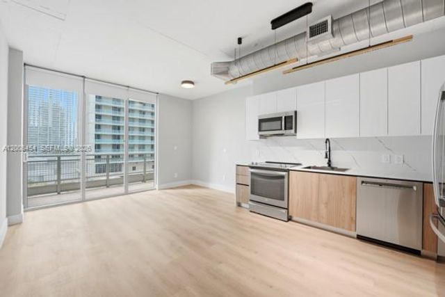 690 SW 1st Ct 1912, Miami, FL 33130