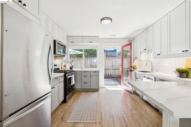 683 Brockhurst St., Oakland, CA 94609