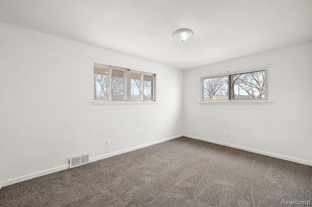 32076 Saint Annes Drive, Warren, MI 48092