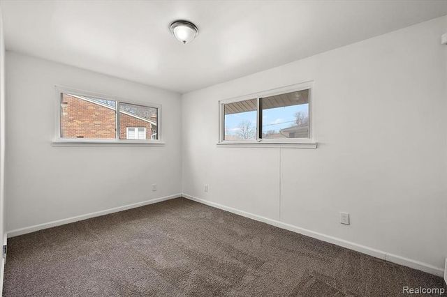 32076 Saint Annes Drive, Warren, MI 48092